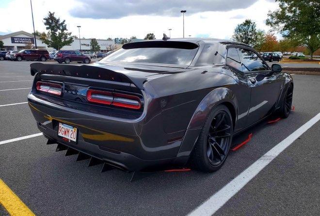 Dodge Challenger SRT Hellcat Widebody RWD 2020