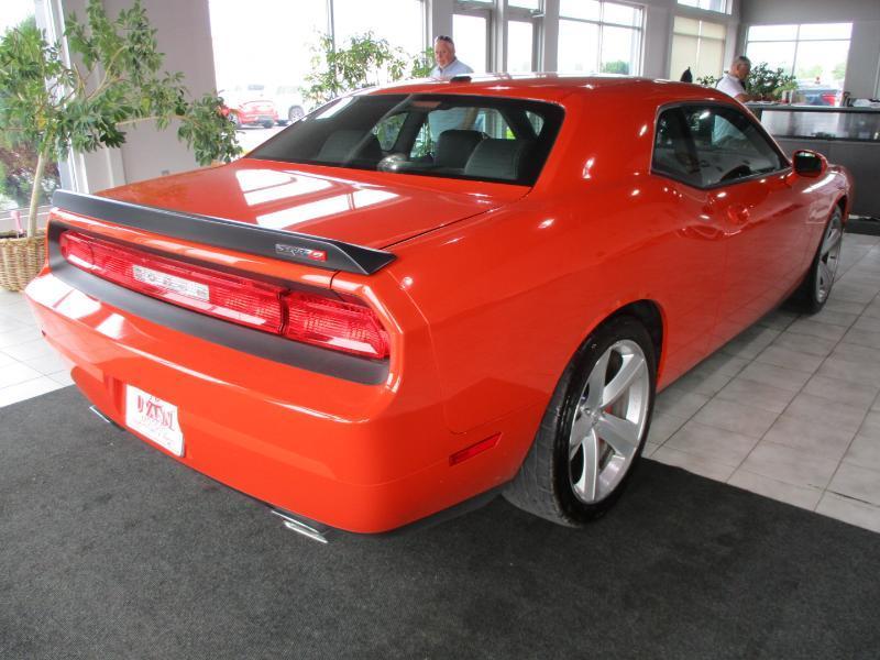 Dodge Challenger SRT8 2009