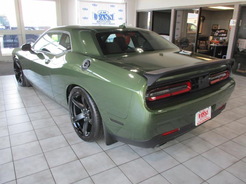 Dodge Challenger SRT Hellcat 2022