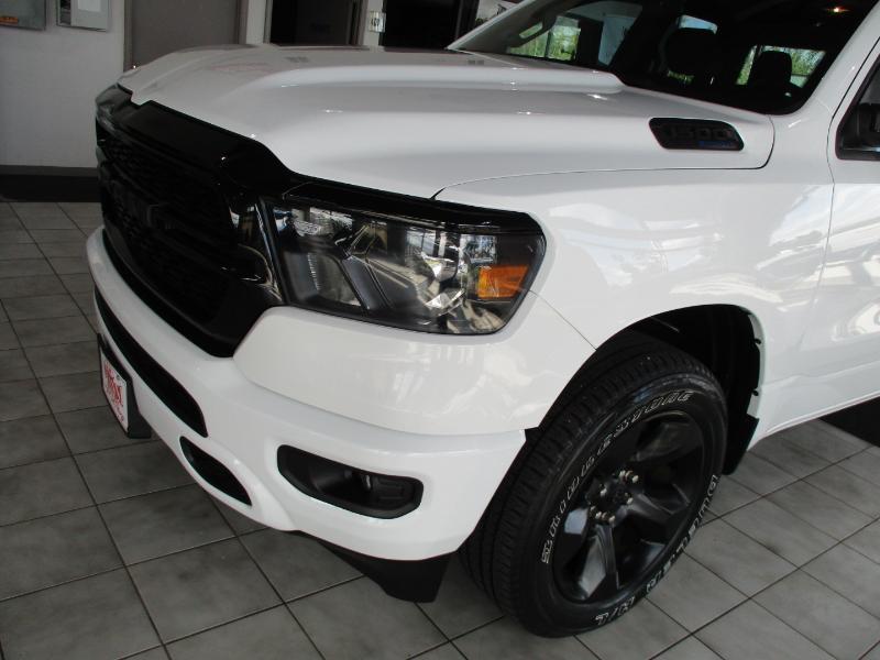 RAM 1500 SLT Quad Cab 4WD 2024