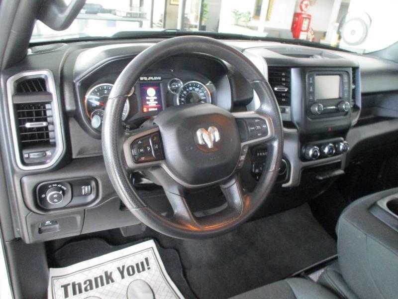RAM 1500 SLT Quad Cab 4WD 2024
