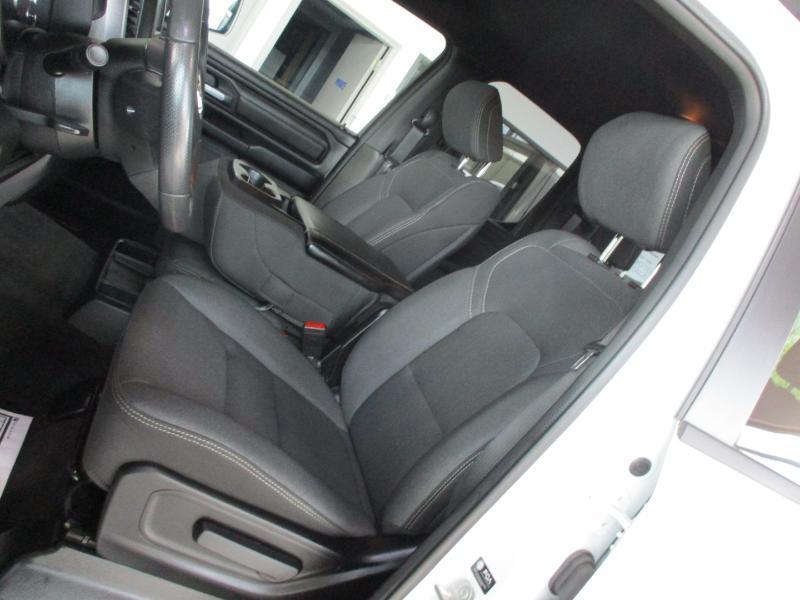 RAM 1500 SLT Quad Cab 4WD 2024