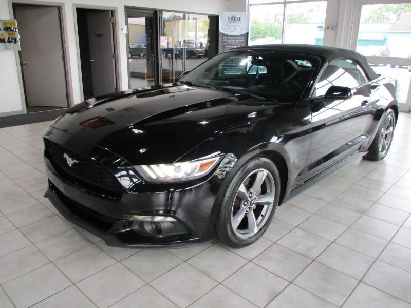 Ford Mustang V6 Convertible 2015