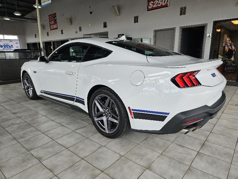 Ford Mustang GT Premium Coupe 2025