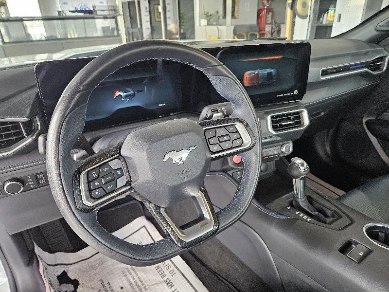 Ford Mustang GT Premium Coupe 2025