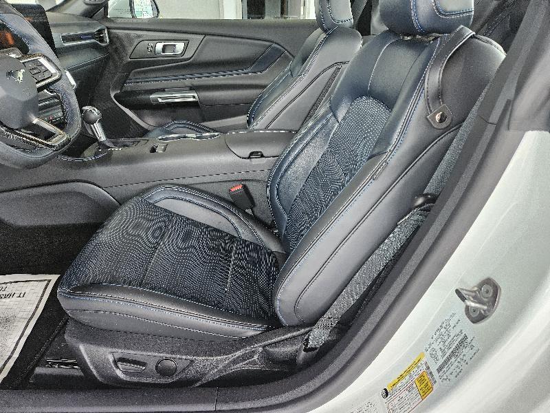 Ford Mustang GT Premium Coupe 2025