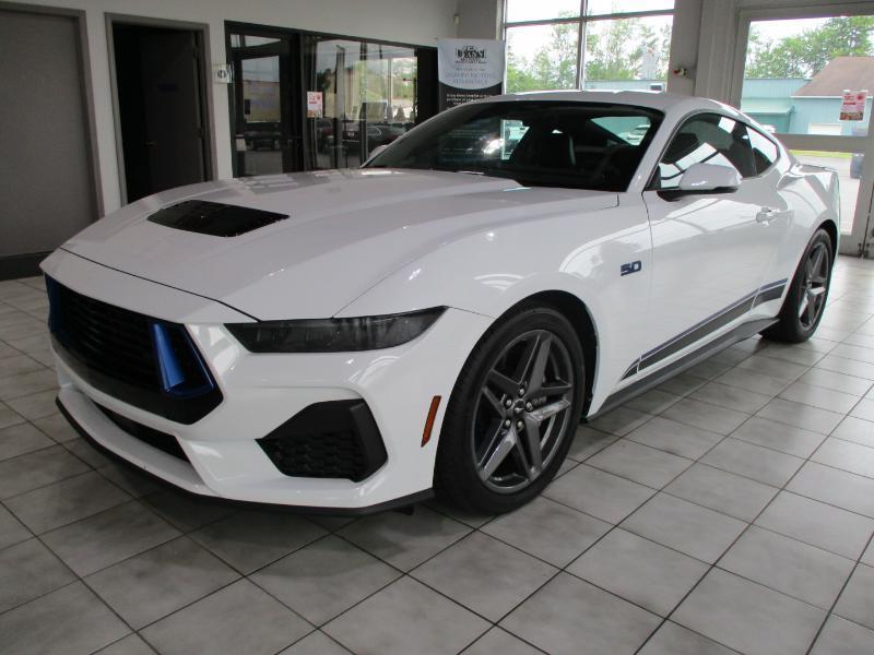 Ford Mustang GT Premium Coupe 2025