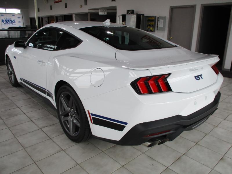 Ford Mustang GT Premium Coupe 2025