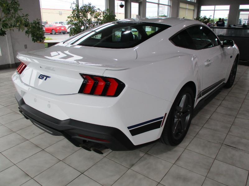 Ford Mustang GT Premium Coupe 2025