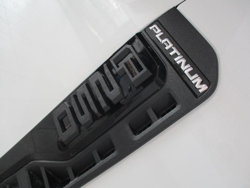 Ford F-250 SD Platinum Crew Cab 4WD 2026