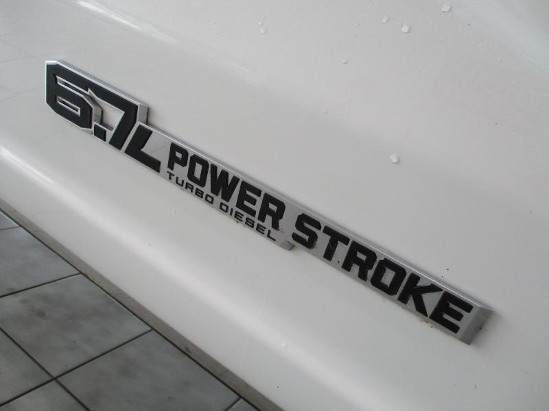 Ford F-250 SD Platinum Crew Cab 4WD 2026