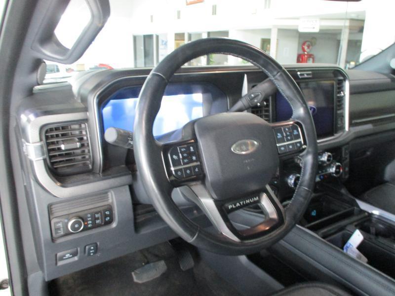 Ford F-250 SD Platinum Crew Cab 4WD 2026