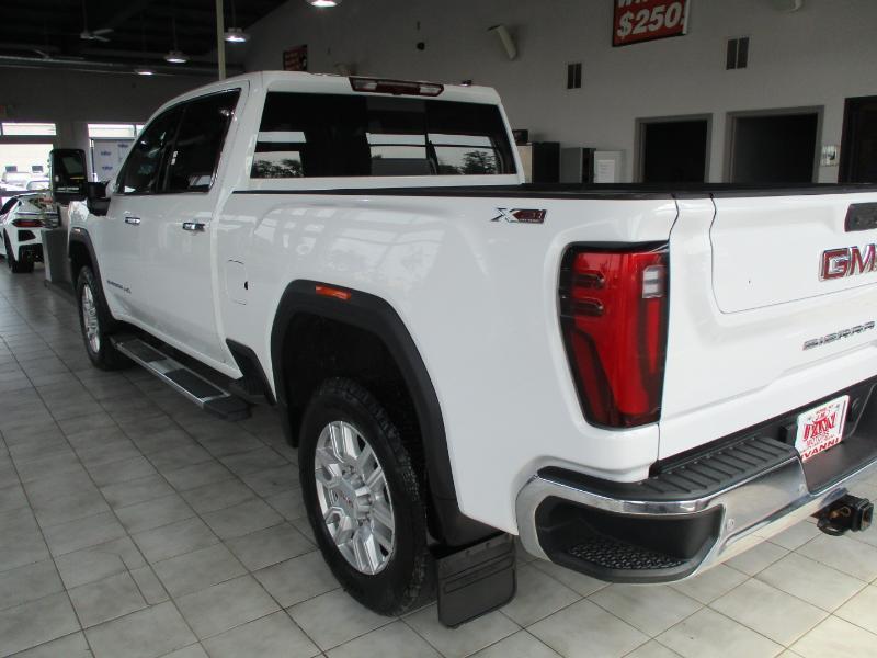 GMC Sierra 2500HD SLT Crew Cab 2WD 2024