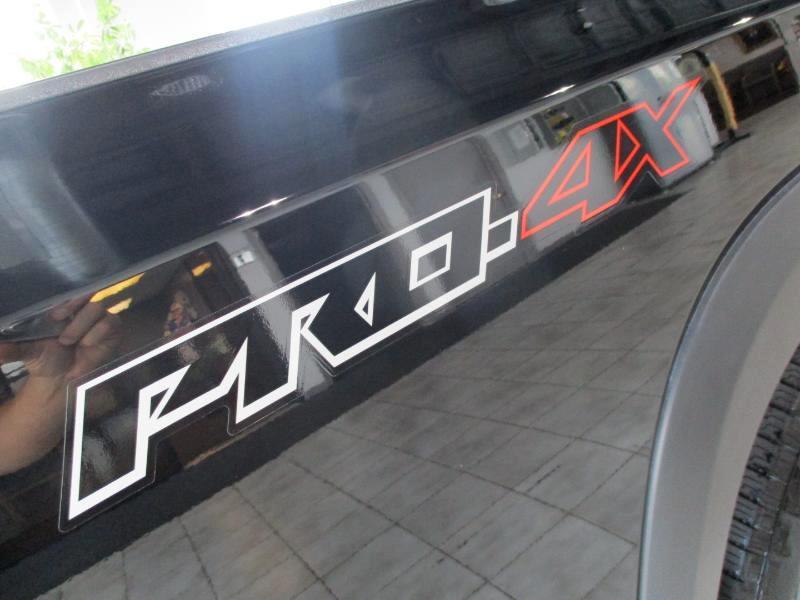 Nissan Frontier PRO-4X Crew Cab 4WD 2026