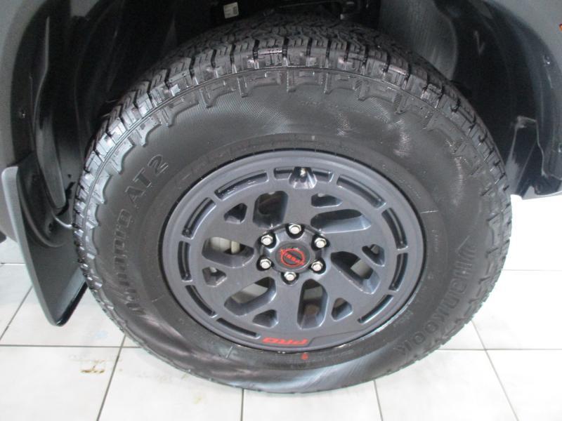 Nissan Frontier PRO-4X Crew Cab 4WD 2026