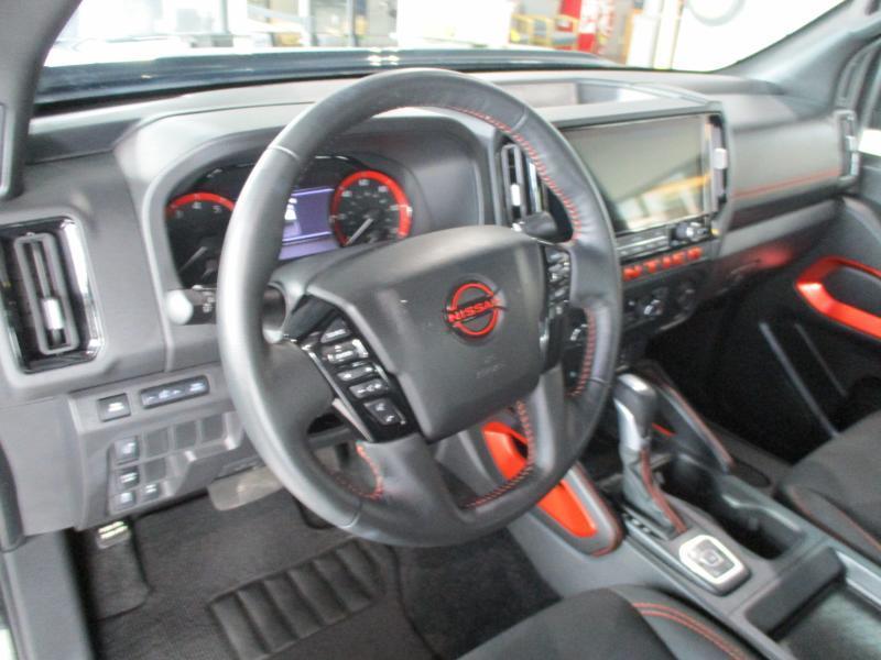 Nissan Frontier PRO-4X Crew Cab 4WD 2026