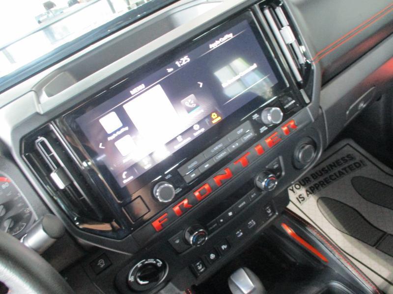 Nissan Frontier PRO-4X Crew Cab 4WD 2026
