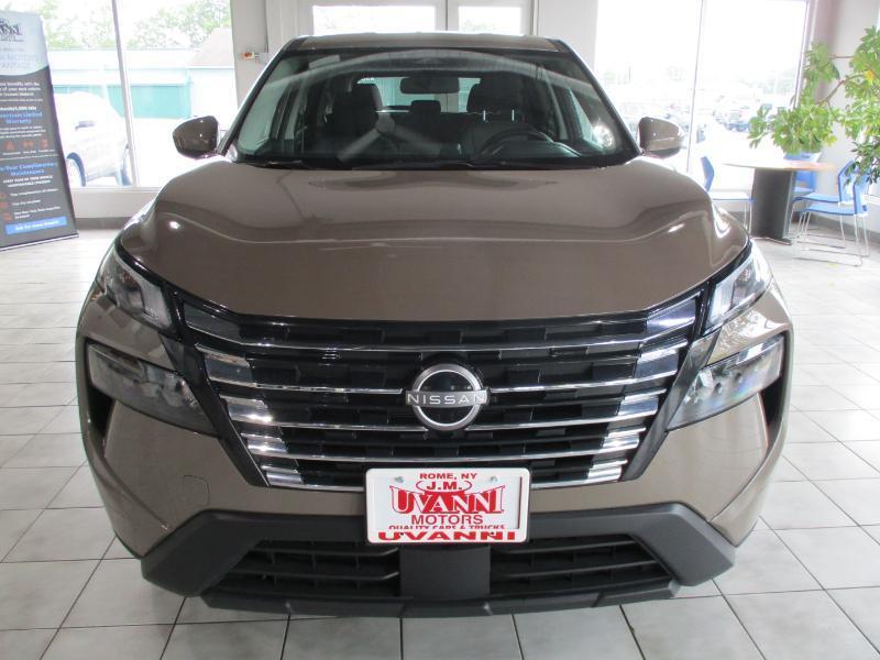 Nissan Rogue SV AWD 2025