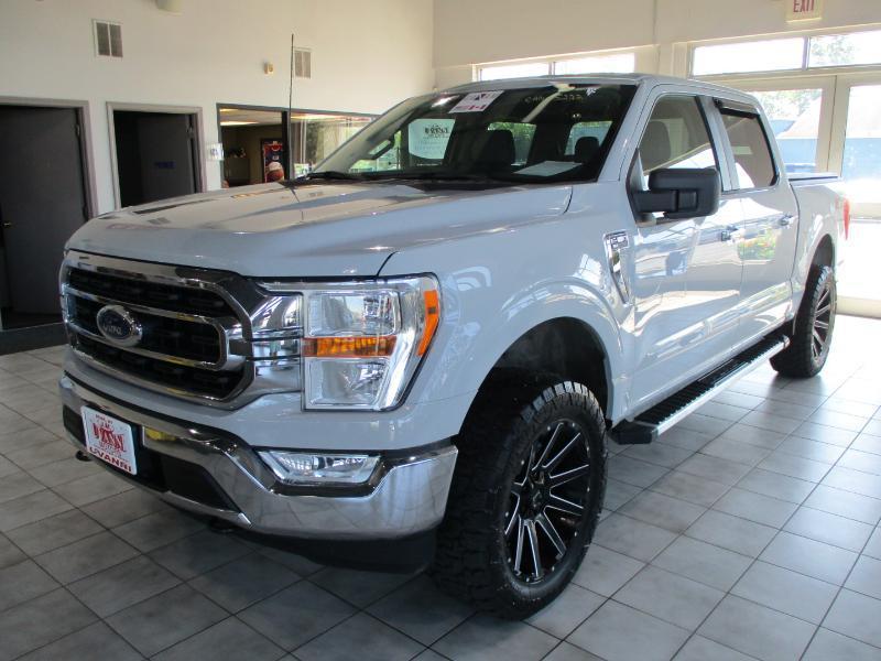 Ford F-150 XLT SuperCrew 5.5-ft. Bed 4WD 2023