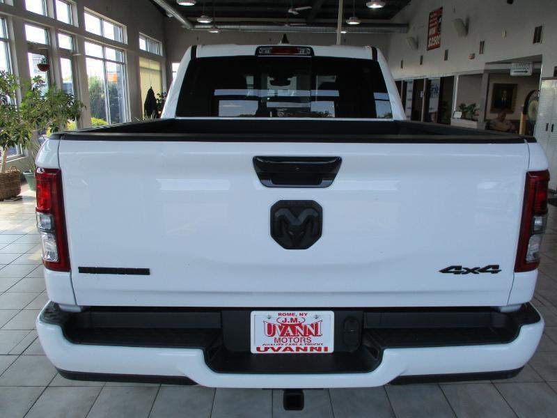 RAM 1500 Big Horn Crew Cab SWB 4WD 2023