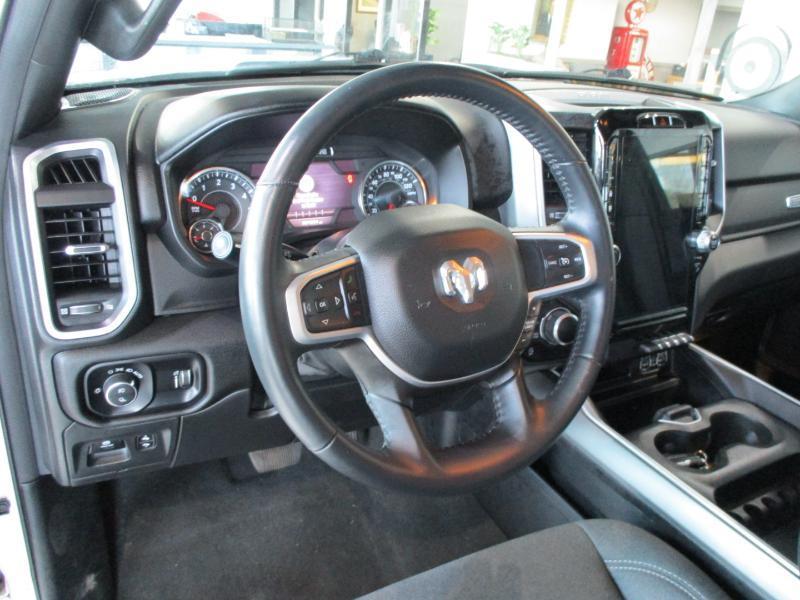 RAM 1500 Big Horn Crew Cab SWB 4WD 2023