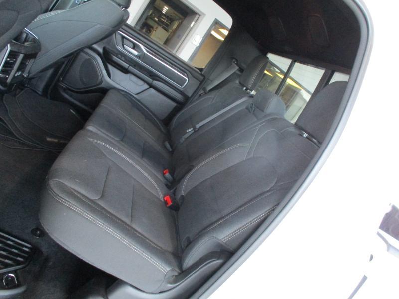 RAM 1500 Big Horn Crew Cab SWB 4WD 2023