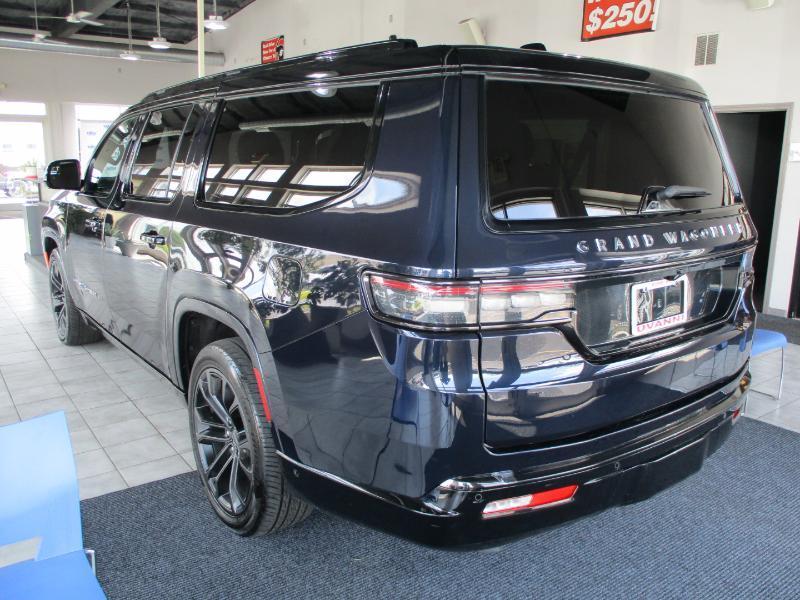 Jeep Grand Wagoneer  2024