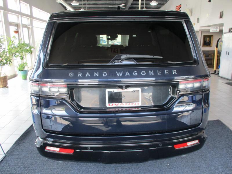 Jeep Grand Wagoneer  2024