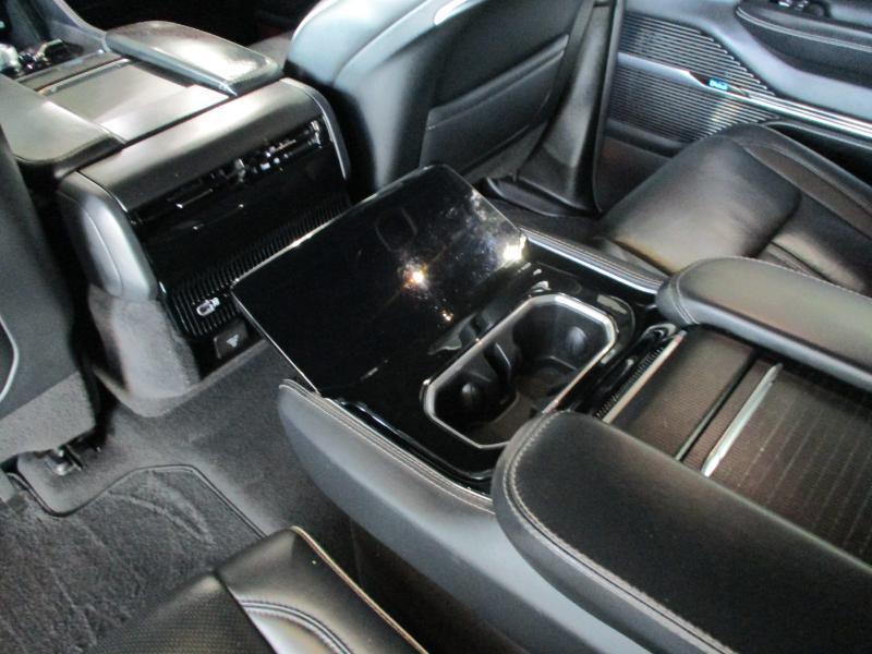 Jeep Grand Wagoneer  2024