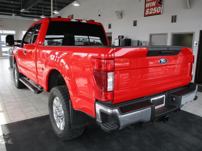 Ford F-250 SD XLT SuperCab 4WD 2022