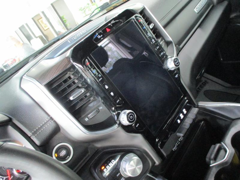 RAM 1500 Laramie Crew Cab SWB 4WD 2025