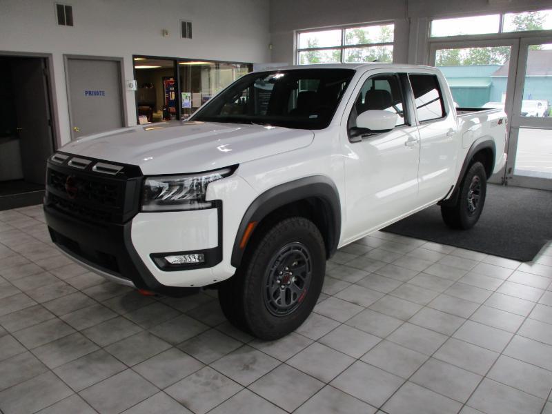 Nissan Frontier PRO-4X Crew Cab 4WD 2026