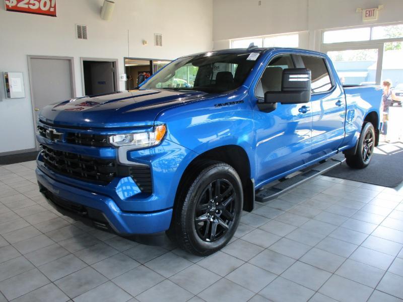 Chevrolet Silverado 1500 RST Crew Cab 4WD 2024