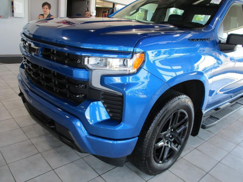 Chevrolet Silverado 1500 RST Crew Cab 4WD 2024