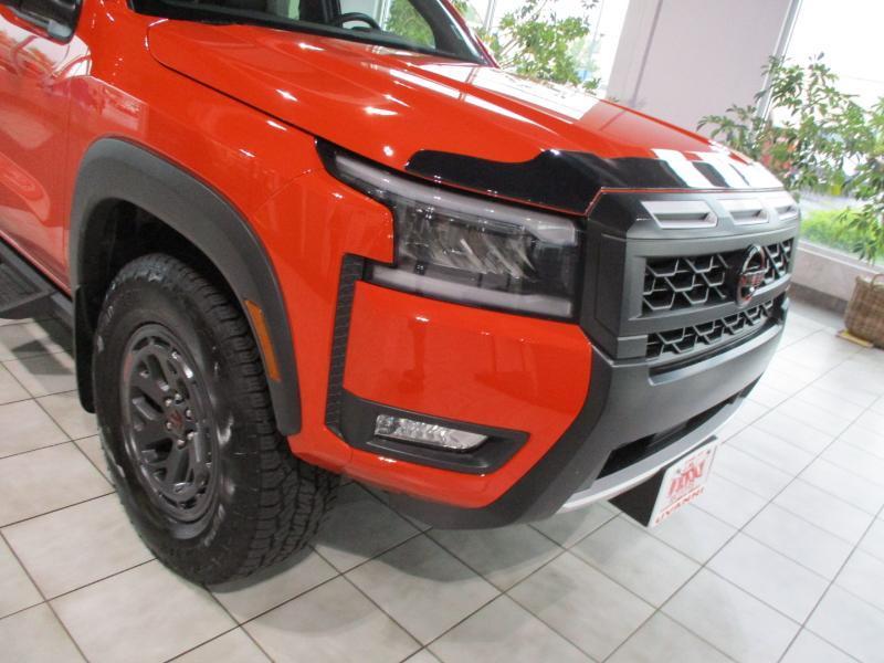 Nissan Frontier SV Crew Cab 4WD 2026