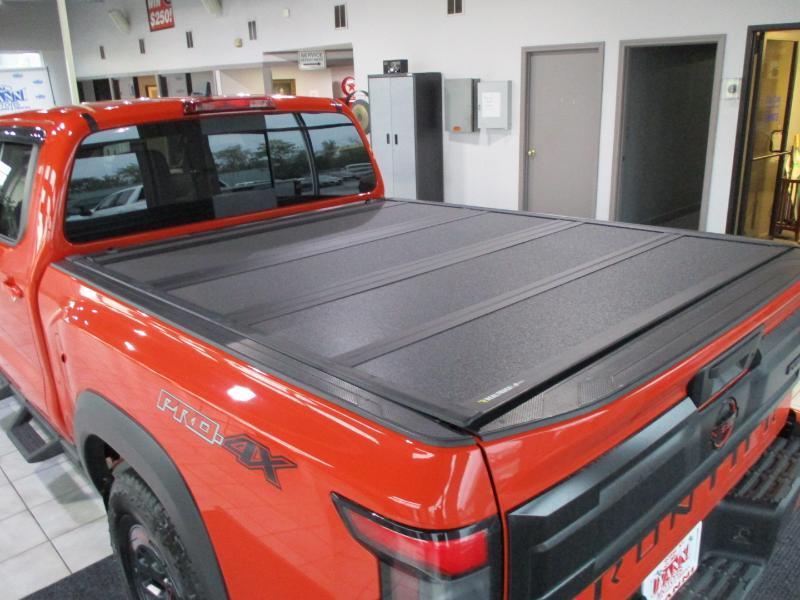 Nissan Frontier SV Crew Cab 4WD 2026