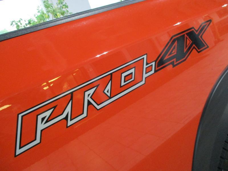 Nissan Frontier SV Crew Cab 4WD 2026