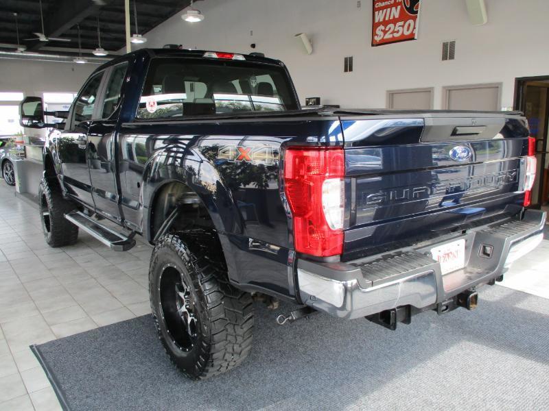 Ford F-250 SD XL SuperCab 4WD 2022