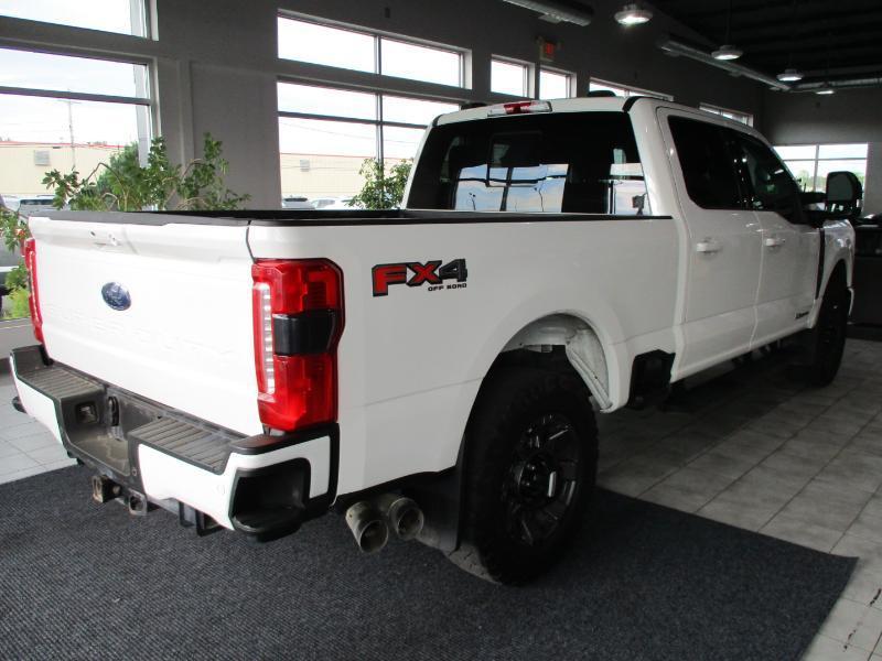 Ford F-250 SD Lariat Crew Cab 4WD 2024