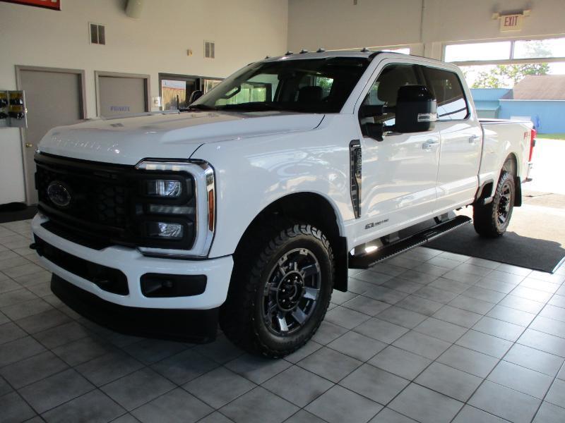 Ford F-250 SD Lariat Crew Cab 4WD 2024