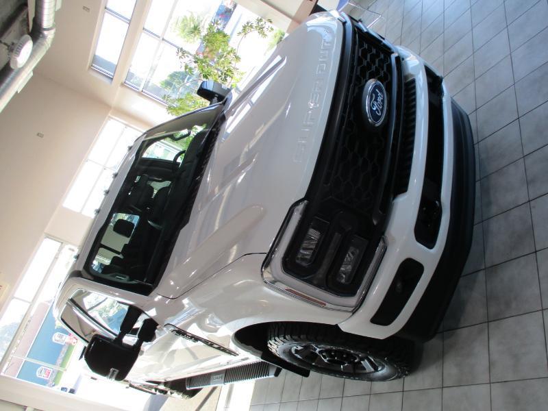 Ford F-250 SD Lariat Crew Cab 4WD 2024