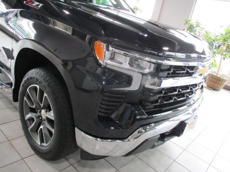 Chevrolet Silverado 1500 LT Crew Cab 4WD 2023