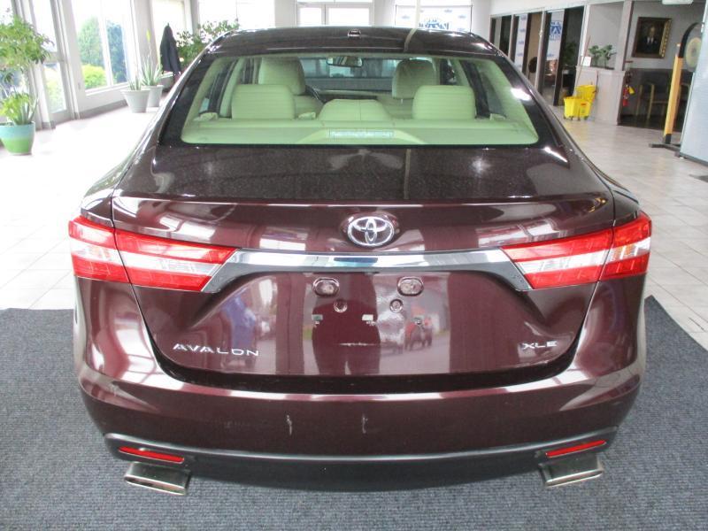Toyota Avalon XLE Premium 2014
