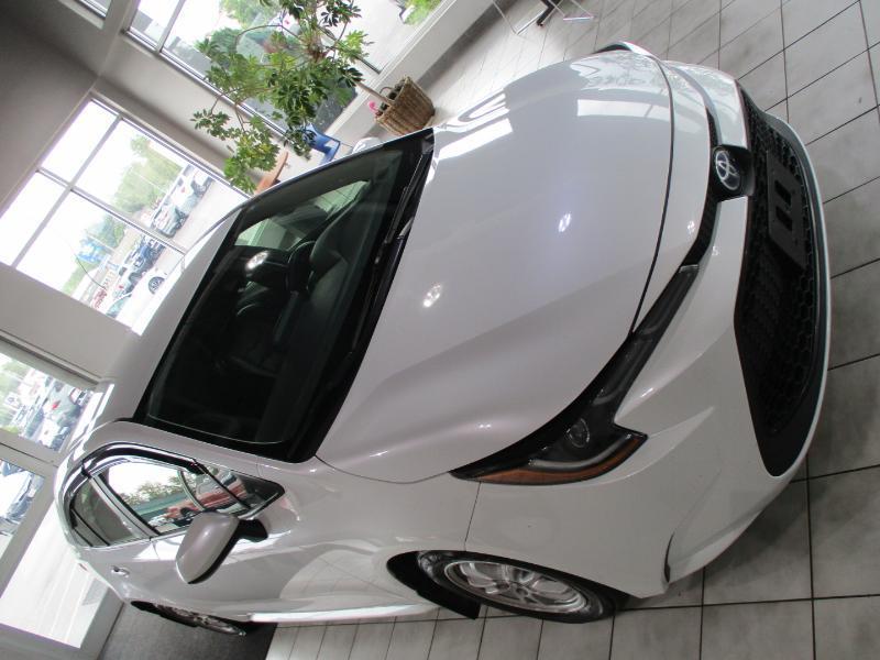 Toyota Corolla LE Hybrid 2022