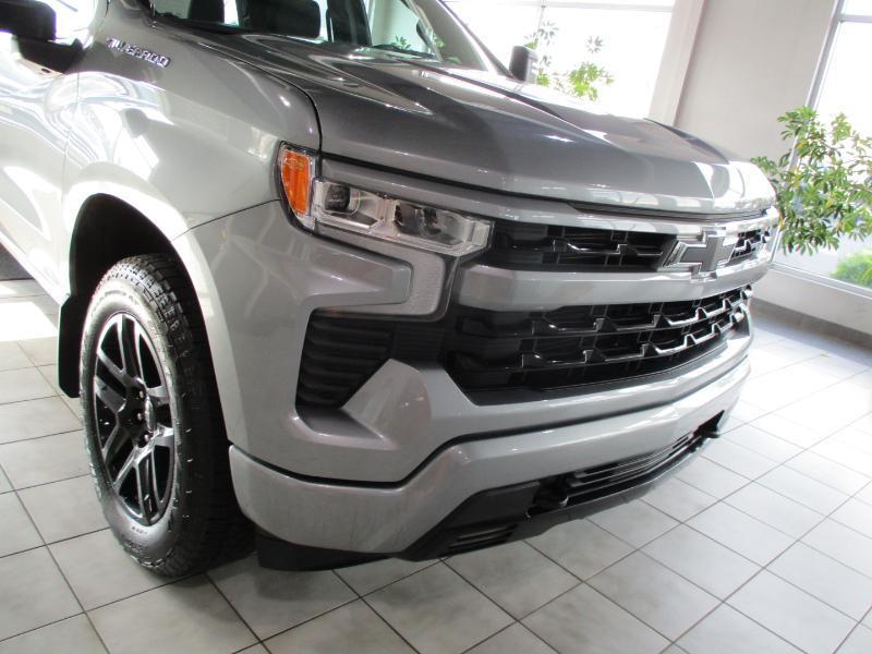 Chevrolet Silverado 1500 RST Crew Cab 4WD 2025