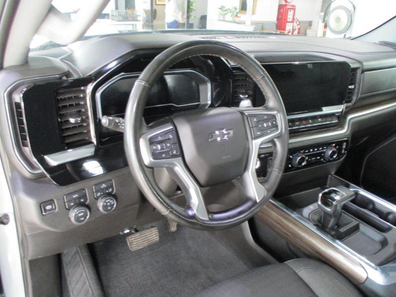 Chevrolet Silverado 1500 RST Crew Cab 4WD 2025