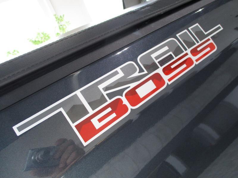 Chevrolet Silverado 1500 LT Trail Boss Crew Cab Long Box 4WD 2021