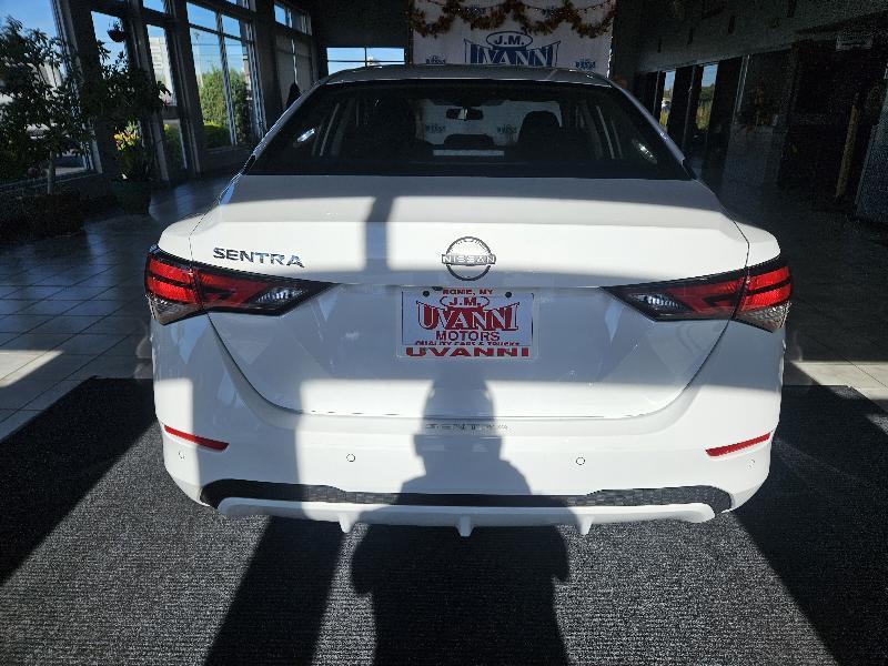 Nissan Sentra SV 4D Sedan 2024