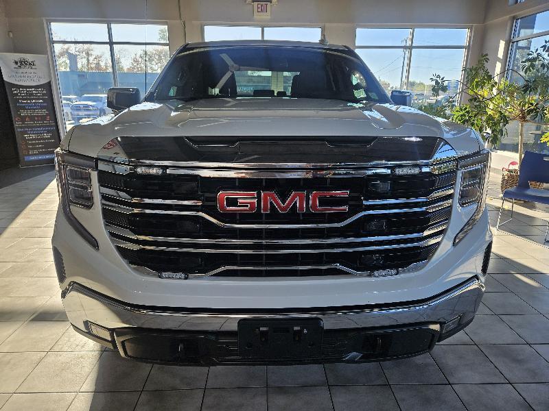 GMC Sierra 1500 4WD Crew Cab 147" SLT 2025