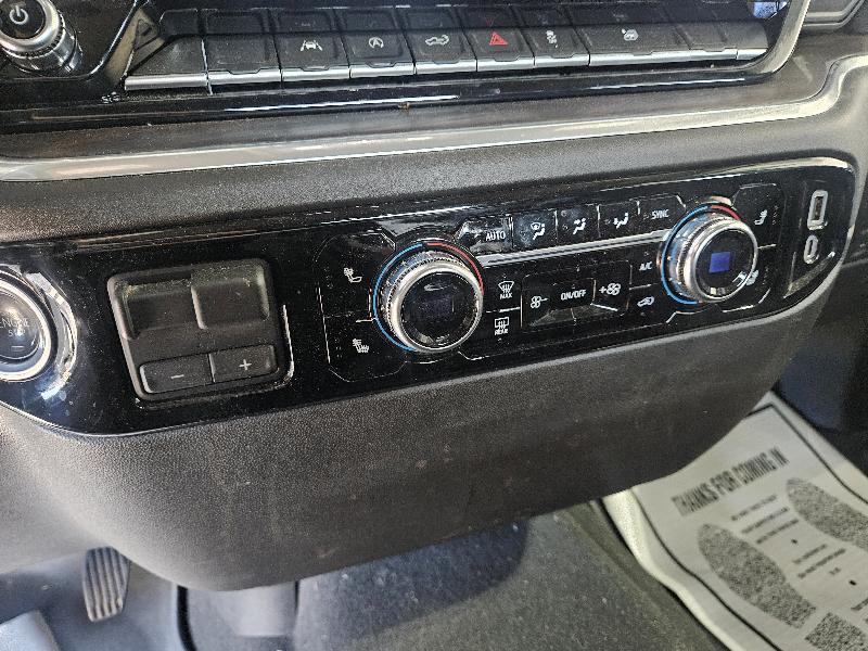 GMC Sierra 1500 4WD Crew Cab 147" SLT 2025
